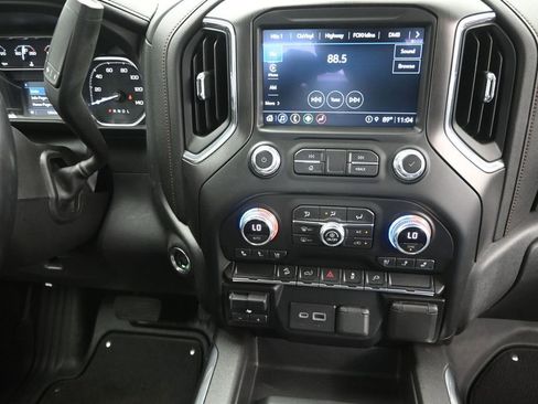 Used 2021 GMC Sierra 1500 AT4 AWD/4WD image 32