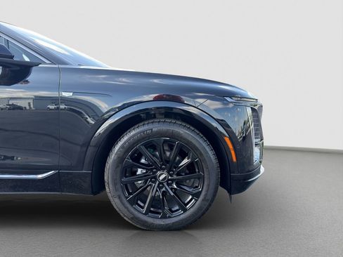 Used 2024 Cadillac Lyriq Sport image 23