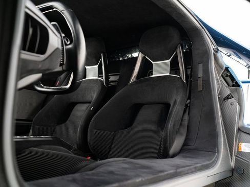 Used 2019 Ford GT RWD image 12