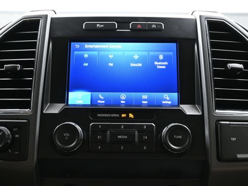 Used 2020 Ford F150 XLT w/ Equipment Group 301A Mid RWD image 34