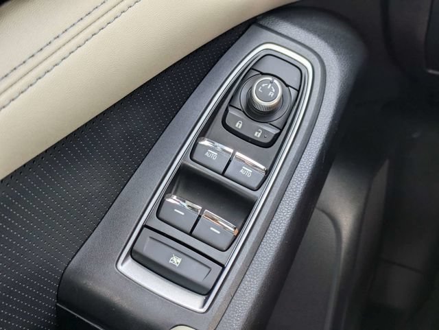 Used 2023 Subaru Ascent Limited AWD/4WD image 30
