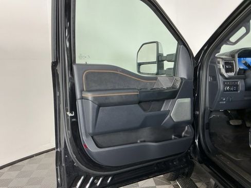 Used 2024 Ford F350 Platinum image 17