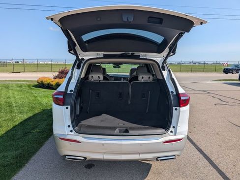 Used 2020 Buick Enclave Essence FWD image 9