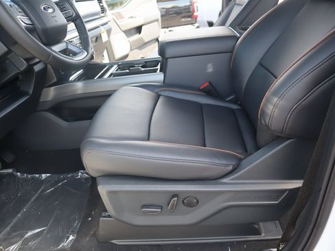 New 2026 Ford F250 Lariat w/ Chrome Package image 12