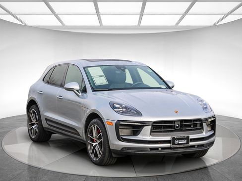 Used 2023 Porsche Macan S image 5