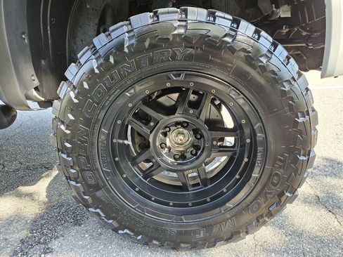 Used 2012 Nissan Titan SL w/ SL Technology Pkg AWD/4WD image 29