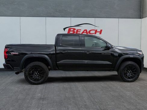 Used 2024 Chevrolet Colorado Trail Boss w/ Technology Package image 9