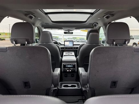 Used 2020 Lincoln Aviator Reserve w/ Equipment Group 202A AWD/4WD image 8