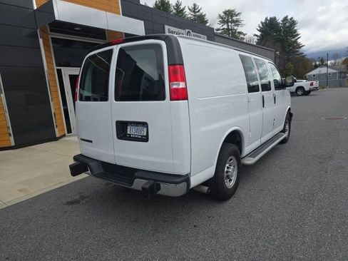 Used 2024 Chevrolet Express 2500 w/ Driver Convenience Package image 6