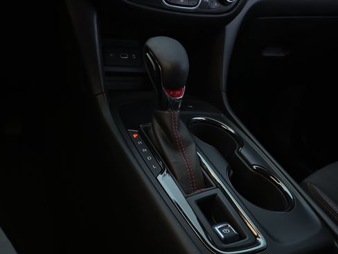 Used 2023 Chevrolet Equinox RS w/ LPO, Cargo Package image 24