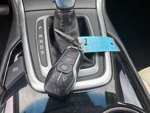 Used 2017 Ford Edge Titanium w/ Equipment Group 301A FWD image 28