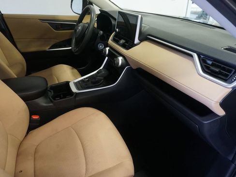 Used 2025 Toyota RAV4 LE image 20