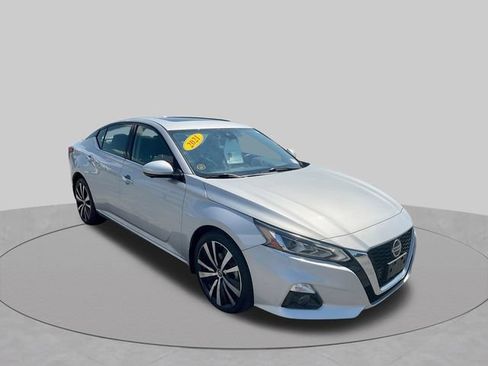 Used 2021 Nissan Altima 2.5 Platinum AWD/4WD image 6