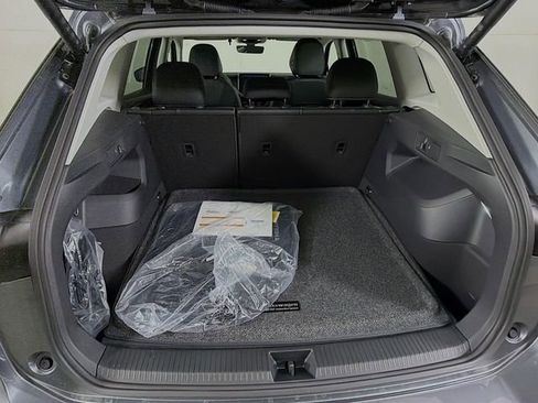 New 2026 Volkswagen Tiguan SE image 29