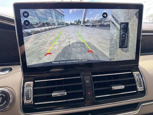 Used 2022 Lincoln Navigator Reserve image 33