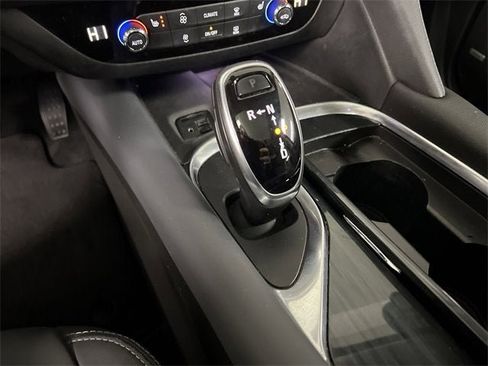 Used 2021 Buick Enclave Essence w/ Sport Touring Edition image 16