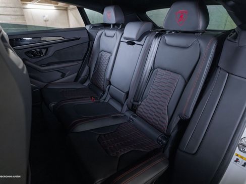 Used 2024 Lamborghini Urus S image 38