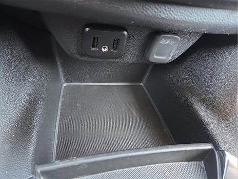 Used 2019 Chevrolet Traverse LS image 16