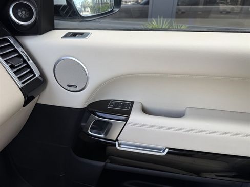 Used 2017 Land Rover Range Rover HSE AWD/4WD image 36