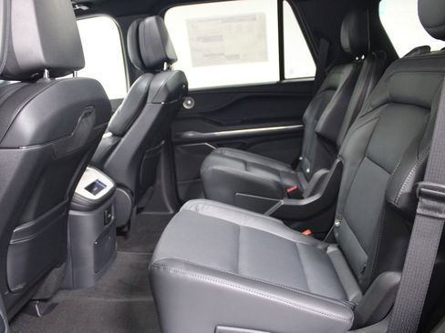 New 2026 Lincoln Navigator Reserve image 26