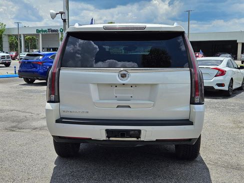 Used 2015 Cadillac Escalade Luxury AWD/4WD image 7