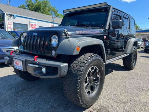 Used 2015 Jeep Wrangler Unlimited Rubicon AWD/4WD image 6