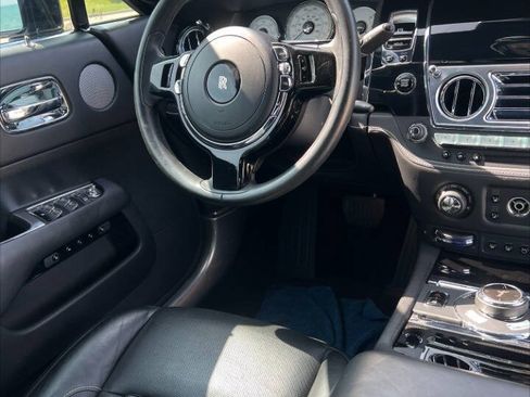 Used 2016 Rolls-Royce Wraith RWD image 20