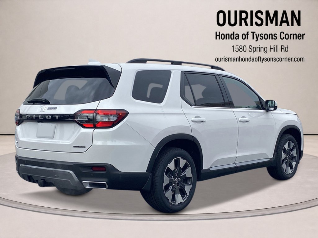 New 2026 Honda Pilot Touring image 2