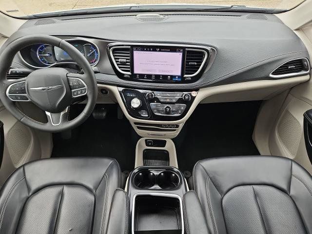 Used 2023 Chrysler Pacifica Touring-L FWD image 19