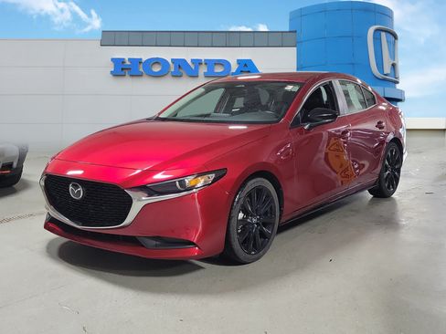 Used 2024 MAZDA MAZDA3 s FWD image 2