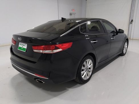 Used 2018 Kia Optima LX w/ 17" Alloy Wheels Package image 9