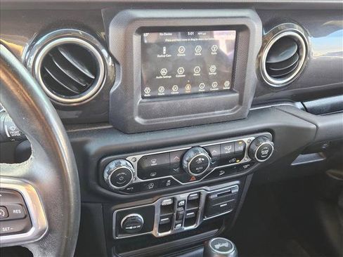 Used 2020 Jeep Wrangler Unlimited Sahara image 13