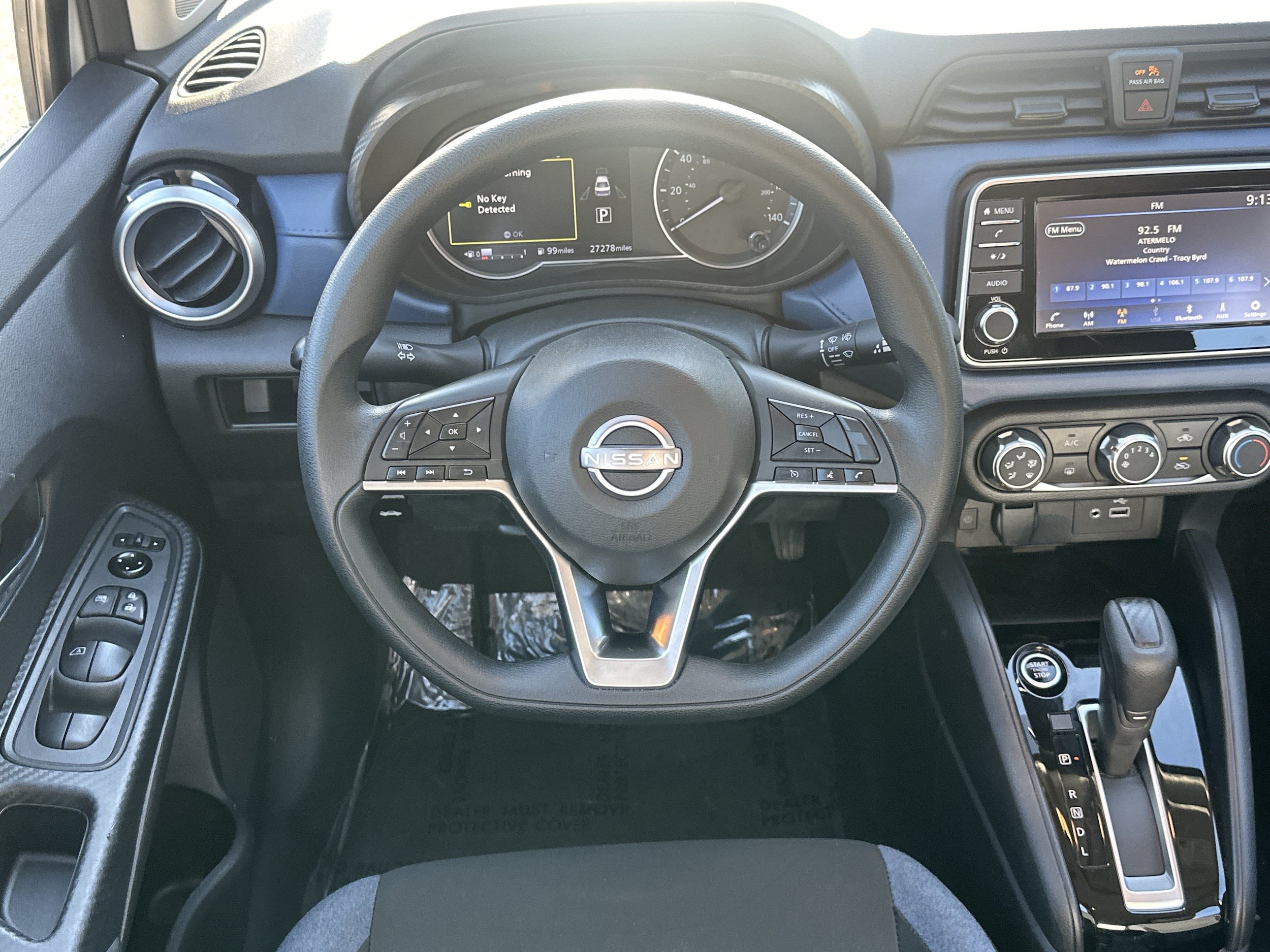 Used 2025 Nissan Versa SV FWD image 23