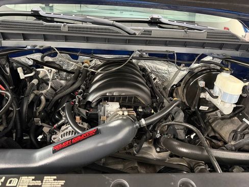 Used 2018 Chevrolet Silverado 1500 LT w/ All Star Edition image 7