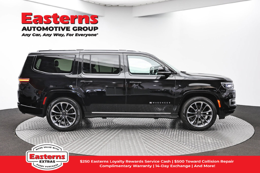 Used 2024 Jeep Wagoneer Series III w/ Premium Group I AWD/4WD image 5