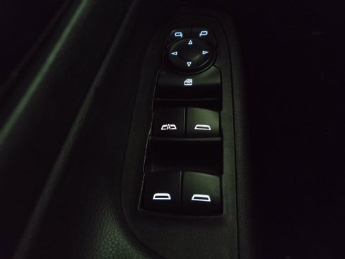 Used 2020 Chevrolet Equinox LT image 27