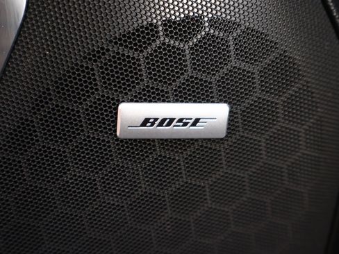 Used 2024 GMC Yukon AT4 w/ Technology Package image 9