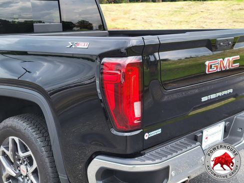 Used 2025 GMC Sierra 1500 SLT w/ SLT Premium Plus Package AWD/4WD image 12