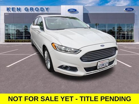 Used 2013 Ford Fusion SE FWD image 1