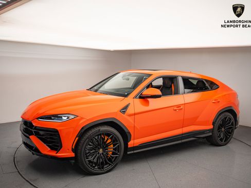 Used 2025 Lamborghini Urus SE image 12