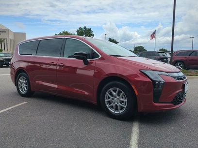 New 2027 Chrysler Pacifica Select