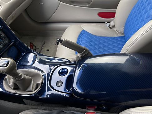 Used 2004 Chevrolet Corvette Convertible w/ Preferred Equipment Group image 18