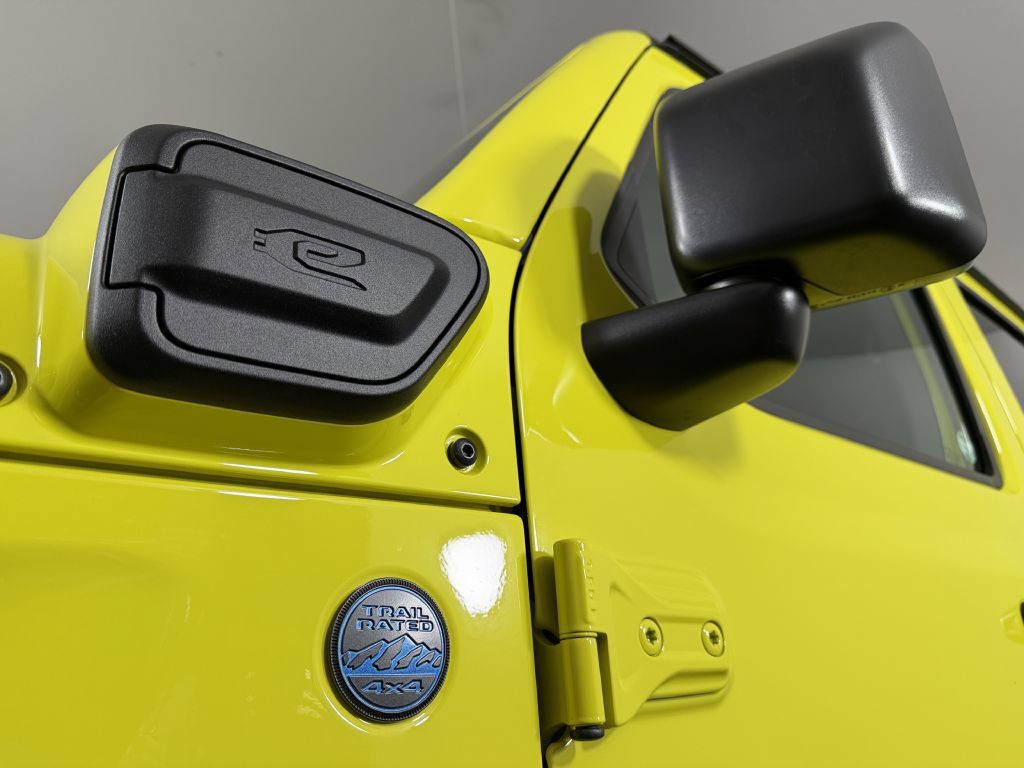 Used 2023 Jeep Wrangler Unlimited w/ Cold Weather Group AWD/4WD image 15