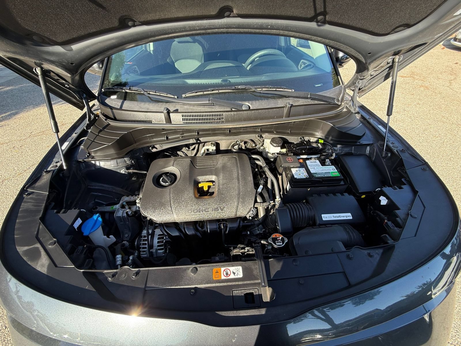 Used 2025 Kia Soul LX w/ LX Technology Package FWD image 28