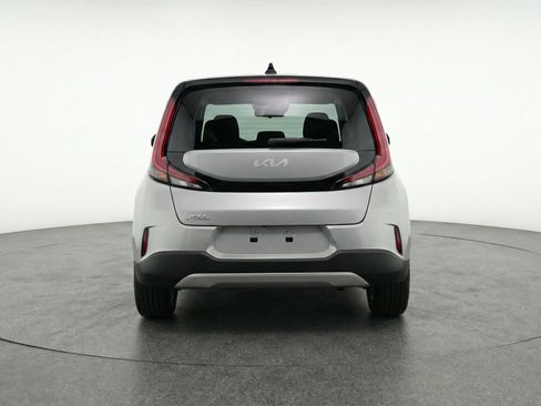 Used 2025 Kia Soul LX w/ LX Technology Package image 6