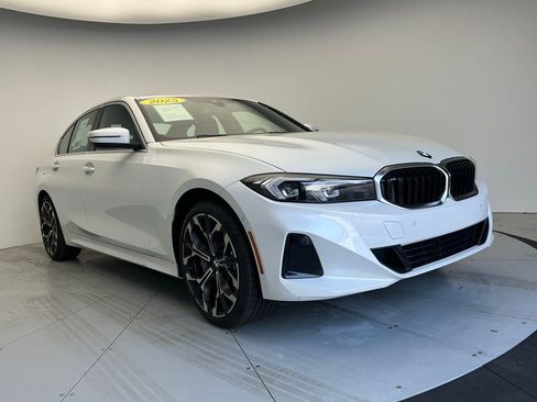 Used 2025 BMW 330i Sedan image 2
