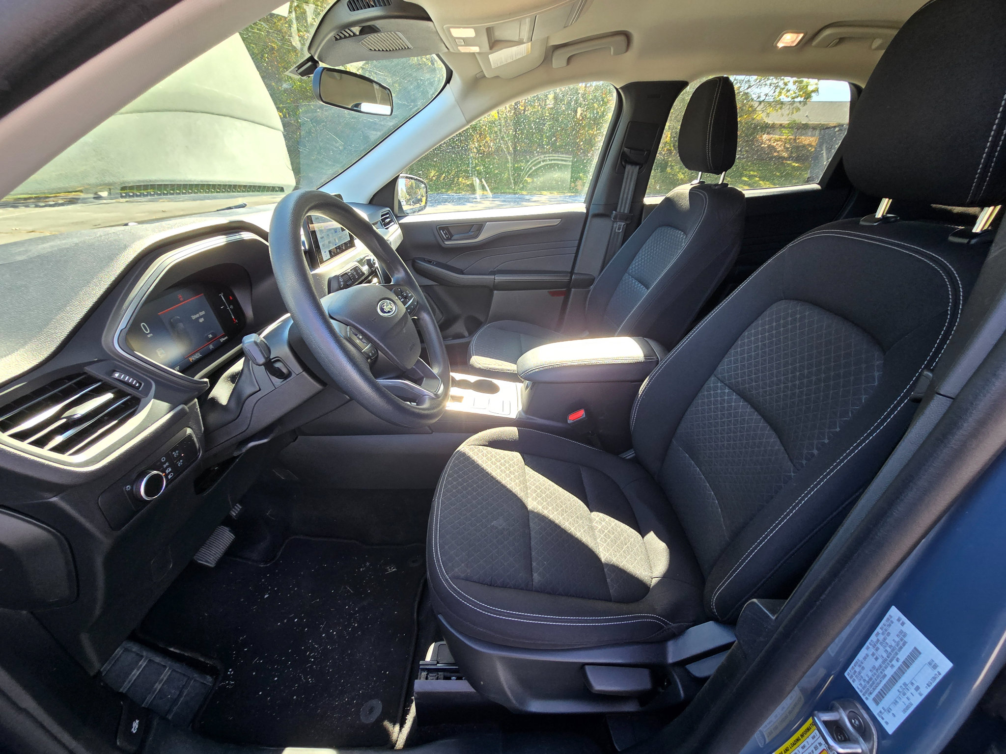 Used 2025 Ford Escape Active AWD/4WD image 10