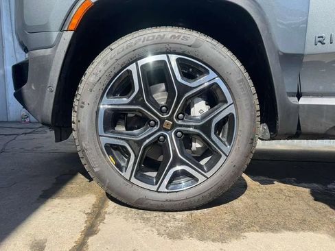 Used 2025 Rivian R1S Adventure AWD/4WD image 20