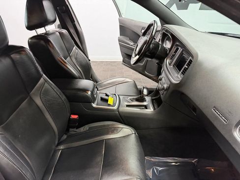 Used 2020 Dodge Charger SXT w/ Leather Interior Group RWD image 50