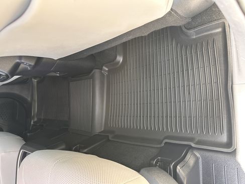 Used 2024 Toyota Grand Highlander AWD Hybrid image 26